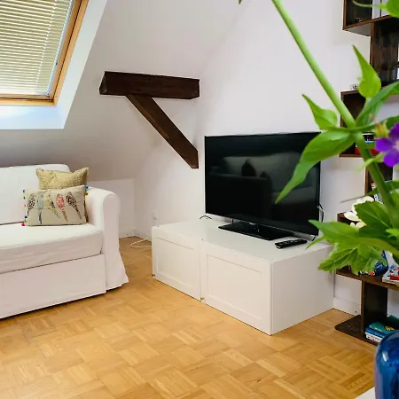 Amidst Nature-riverdale, North Of Munich Apartman *
